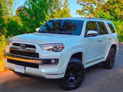 Used 2018 Toyota 4Runner Limited image 7