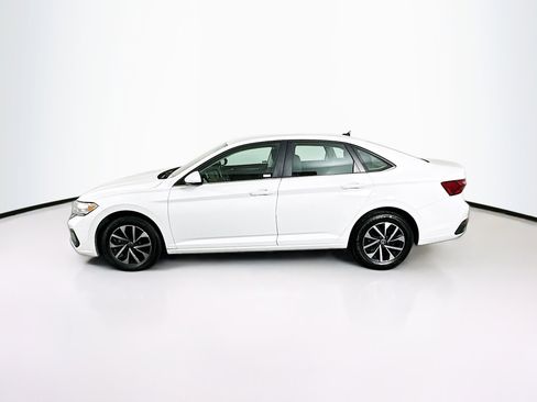 Used 2024 Volkswagen Jetta S image 4