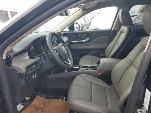 New 2026 Lincoln Corsair Premiere image 12