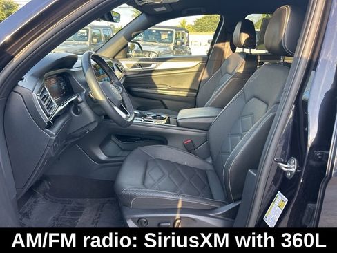 Used 2024 Volkswagen Atlas Cross Sport SE image 10