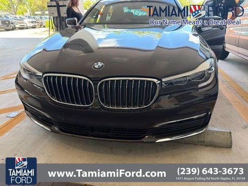 Used 2018 BMW 740i RWD image 1