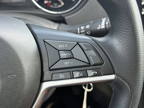 Used 2017 Nissan Rogue S AWD/4WD image 20