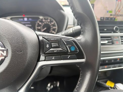 Used 2024 Nissan Altima 2.5 SV w/ SV Premium Package image 27