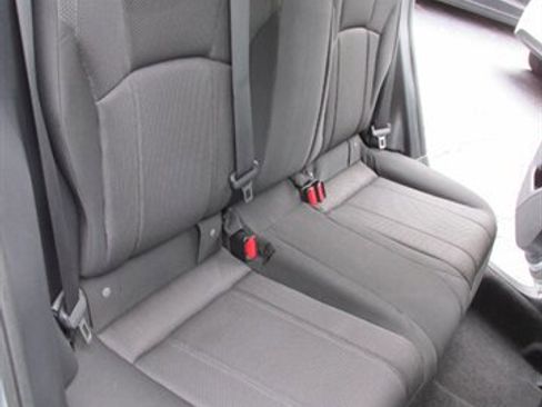 Used 2018 Subaru Impreza 2.0i Premium image 15