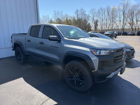 Used 2025 Chevrolet Colorado Trail Boss AWD/4WD image 1
