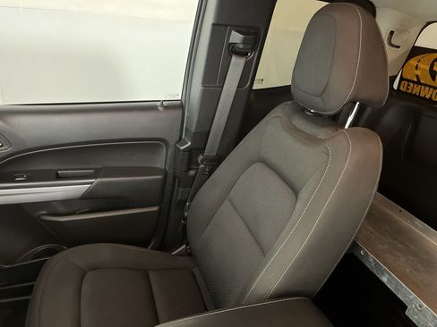 Used 2022 Chevrolet Colorado LT w/ Fleet Safety Package RWD image 26