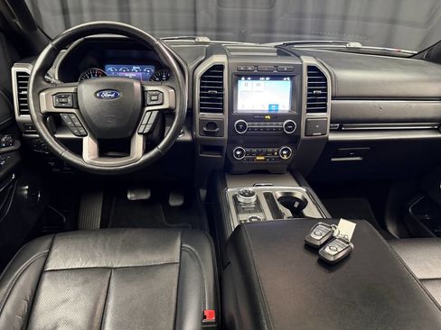 Used 2019 Ford Expedition Max XLT w/ Equipment Group 202A AWD/4WD image 14