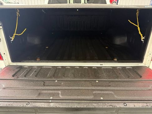 Used 2018 Toyota Tundra SR5 w/ SR5 Upgrade Package AWD/4WD image 12