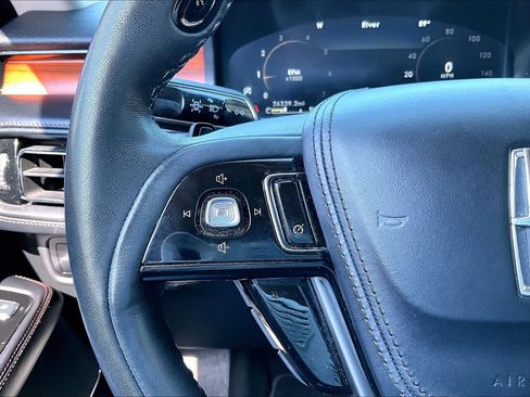 Used 2024 Lincoln Aviator Reserve AWD/4WD image 46