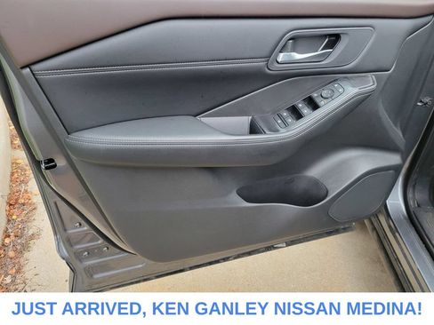 Certified 2023 Nissan Rogue SV w/ SV Premium B Package AWD/4WD image 15