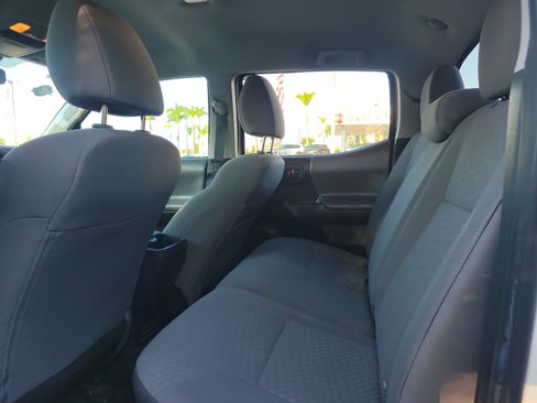Used 2022 Toyota Tacoma SR image 18