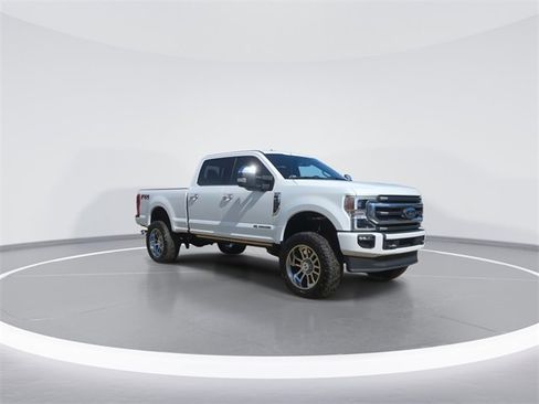 Used 2022 Ford F350 Platinum w/ FX4 Off-Road Package image 2
