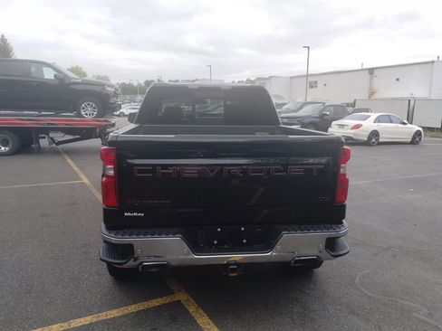 Used 2022 Chevrolet Silverado 1500 LTZ w/ Safety Package II image 4