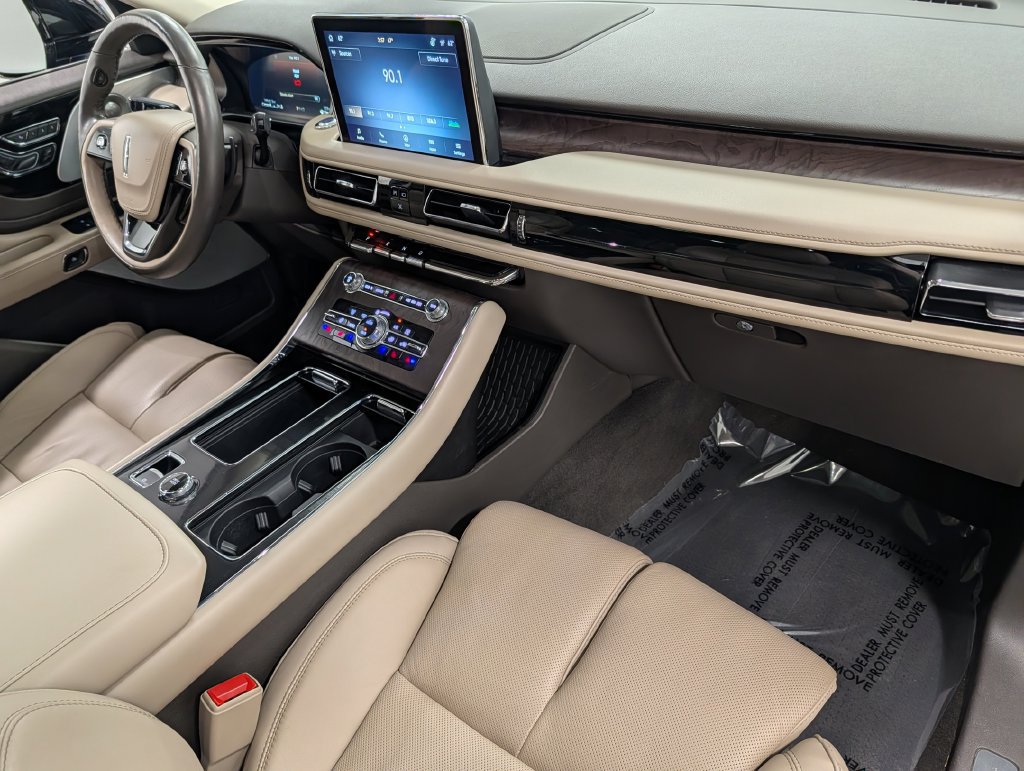 Used 2023 Lincoln Aviator Reserve w/ Equipment Group 201A AWD/4WD image 36