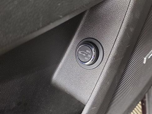 Used 2022 Chevrolet Traverse Premier w/ LPO, Floor Liner Package AWD/4WD image 27