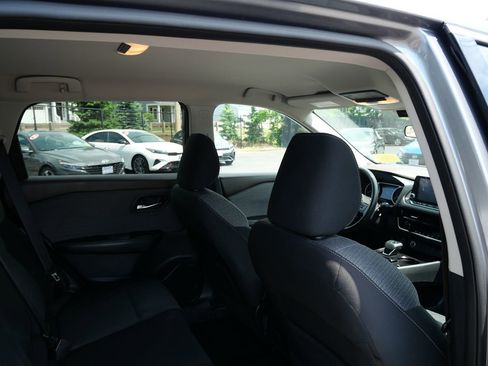 Used 2021 Nissan Rogue SV AWD/4WD image 24