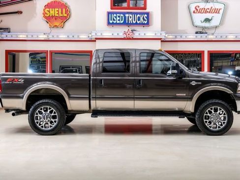 Used 2005 Ford F350 King Ranch AWD/4WD image 9