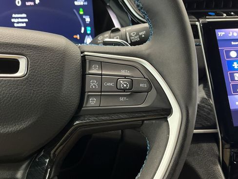 Used 2022 Jeep Grand Cherokee Trailhawk image 23