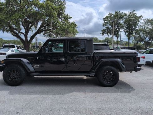 Used 2023 Jeep Gladiator Overland AWD/4WD image 9