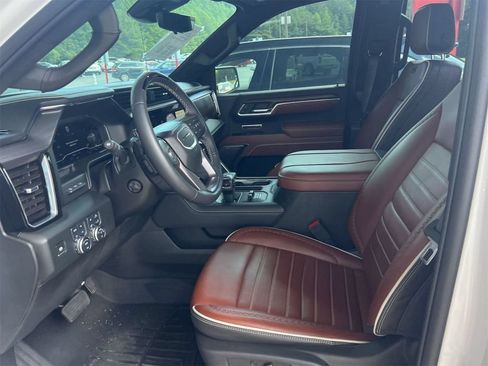 Used 2025 GMC Sierra 1500 Denali Ultimate AWD/4WD image 5