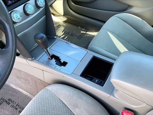 Used 2009 Toyota Camry LE image 16