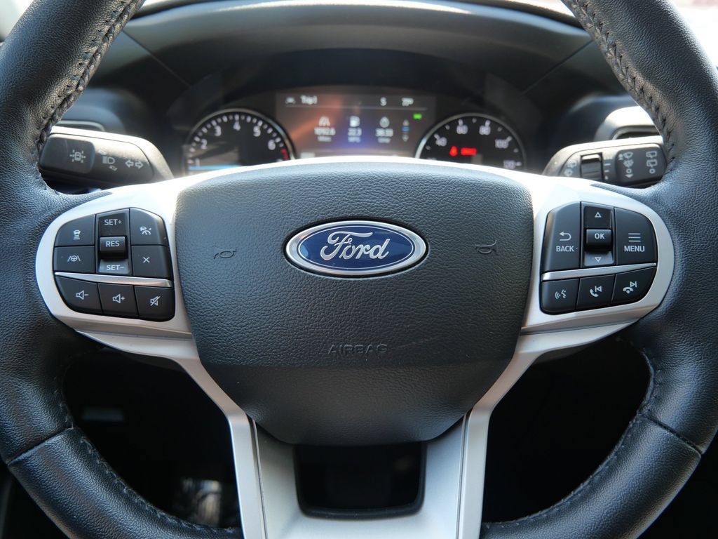 Certified 2023 Ford Explorer Limited w/ Equipment Group 301A AWD/4WD image 22