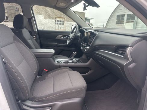 Used 2018 Chevrolet Traverse LT image 12