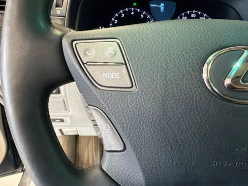 Used 2007 Lexus LS 460 RWD image 17