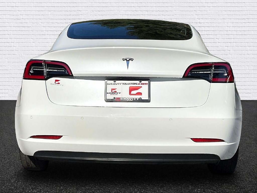 Used 2022 Tesla Model 3 Standard Range RWD image 4