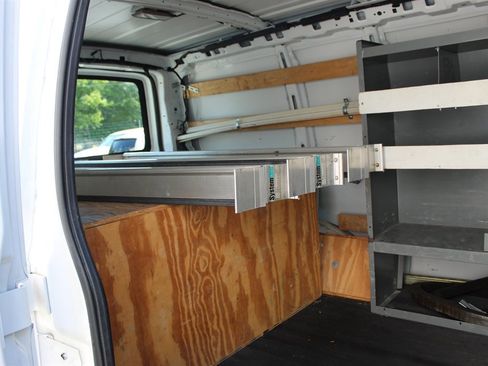 Used 2014 GMC Savana 2500 RWD image 13
