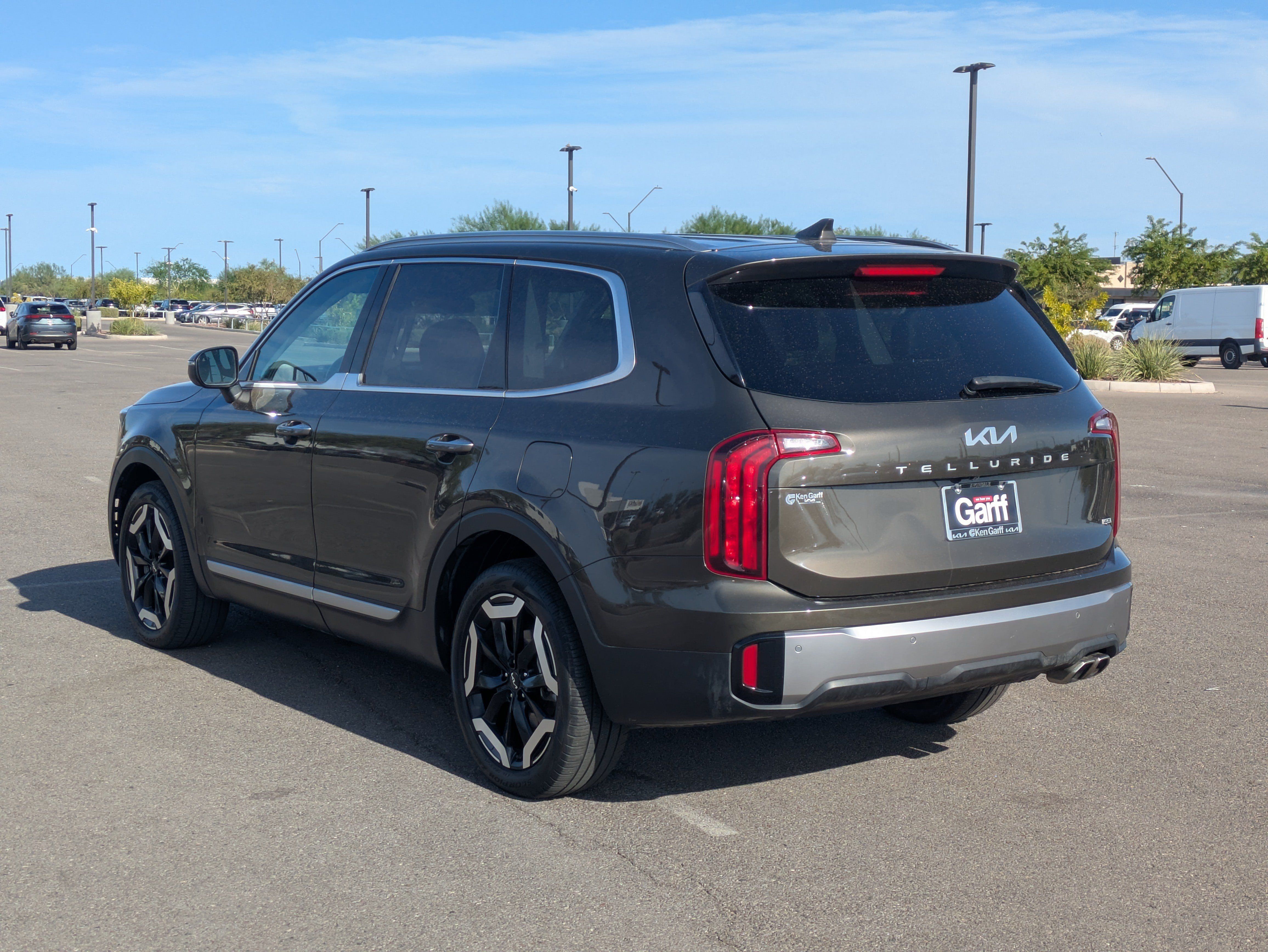 Certified 2025 Kia Telluride S AWD/4WD image 3