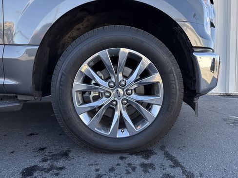 Used 2017 Ford F150 XLT w/ Equipment Group 302A Luxury image 31