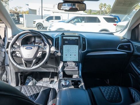 Used 2024 Ford Edge Titanium image 32