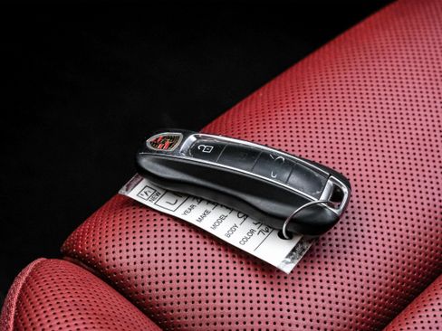 Used 2018 Porsche Panamera image 63