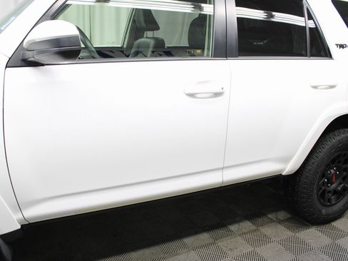 Used 2016 Toyota 4Runner TRD Pro image 37