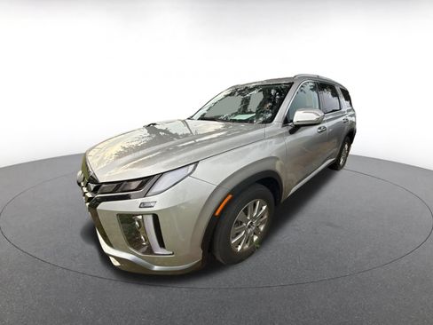 Used 2025 Hyundai Palisade SEL FWD image 3