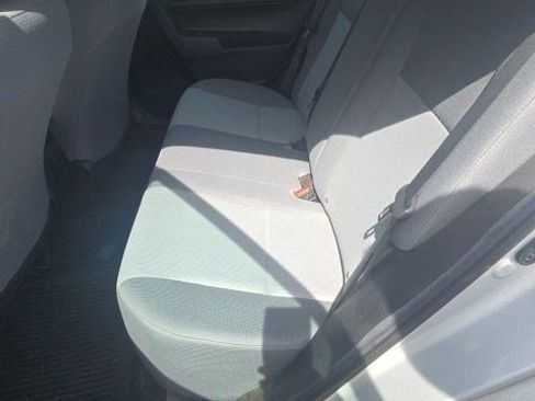 Used 2015 Toyota Corolla L FWD image 15