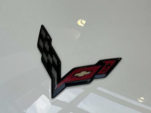 Used 2019 Chevrolet Corvette Stingray Coupe RWD image 9