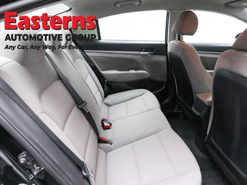 Used 2020 Hyundai Elantra SEL image 23