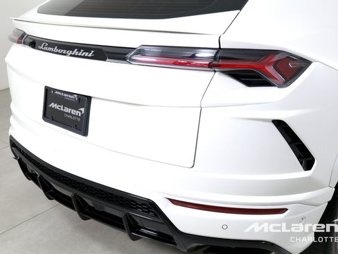 Used 2020 Lamborghini Urus AWD/4WD image 40