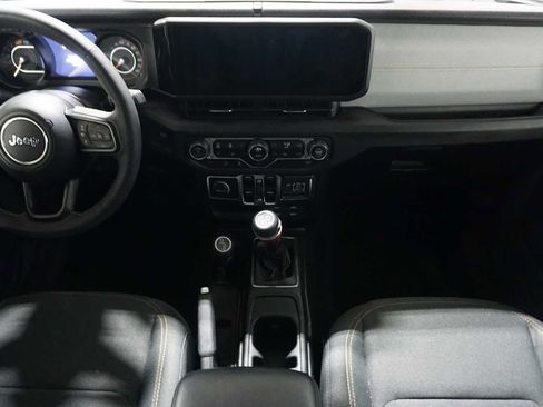 Used 2024 Jeep Wrangler Unlimited Sport image 15