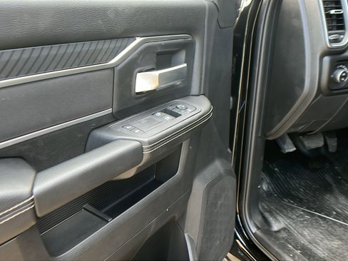 New 2025 RAM 5500 4x4 Regular Cab image 15