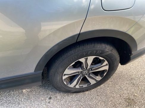 Used 2017 Honda CR-V LX image 10