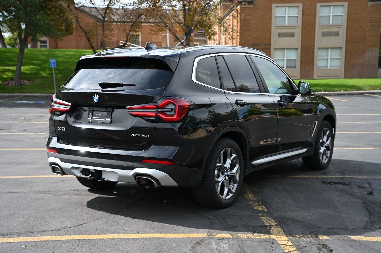 Used 2024 BMW X3 xDrive30i w/ Premium Package AWD/4WD image 5