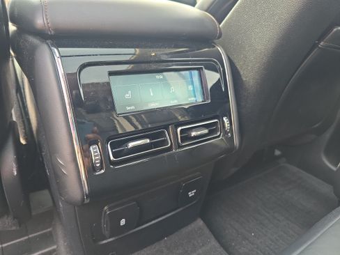 Used 2020 Lincoln Aviator Reserve w/ Equipment Group 201A AWD/4WD image 17