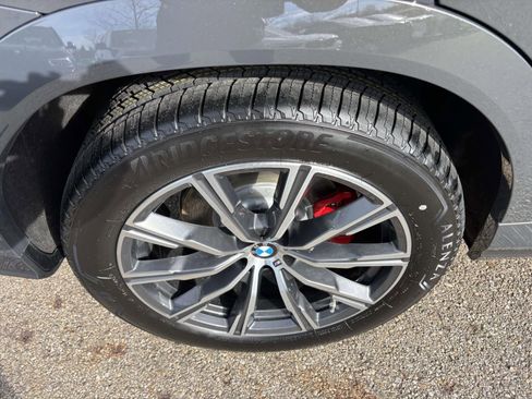 New 2026 BMW X6 xDrive40i w/ Climate Comfort Package image 10