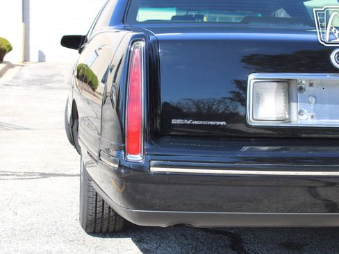 Used 1999 Cadillac De Ville Concours image 34