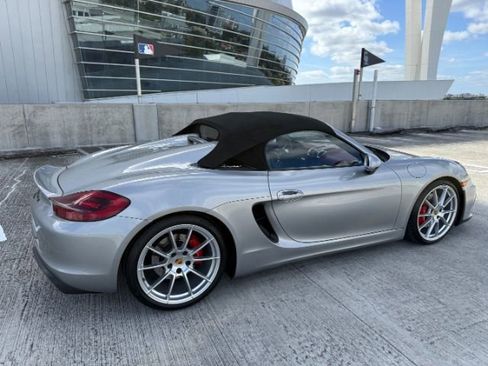Used 2016 Porsche Boxster Spyder image 16