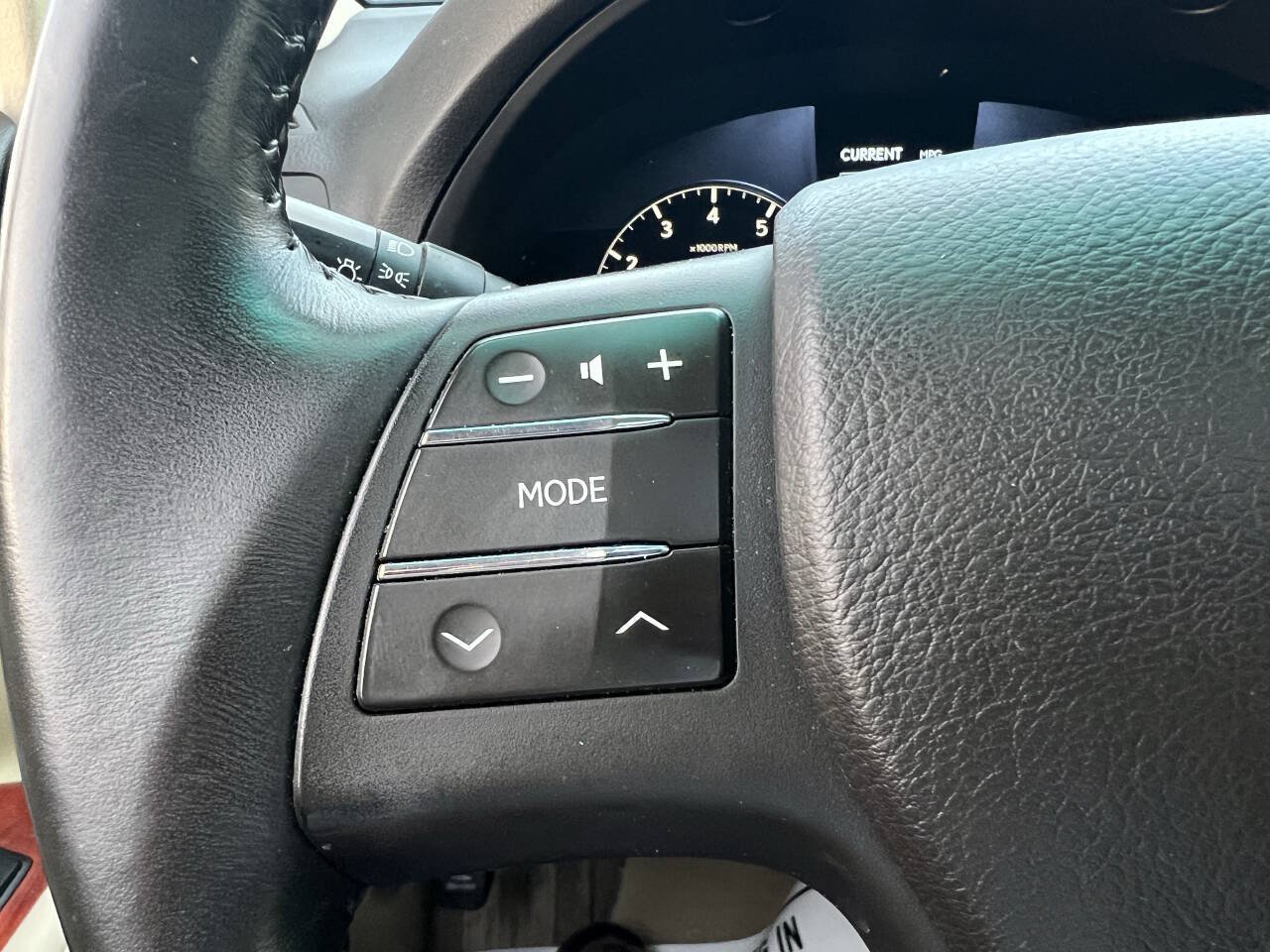 Used 2011 Lexus RX 350 AWD w/ Premium Pkg image 24