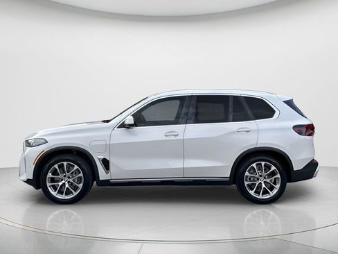 New 2026 BMW X5 xDrive50e w/ Premium Package image 10